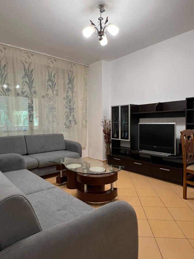 טיראנה Leonard Apartment מראה חיצוני תמונה
