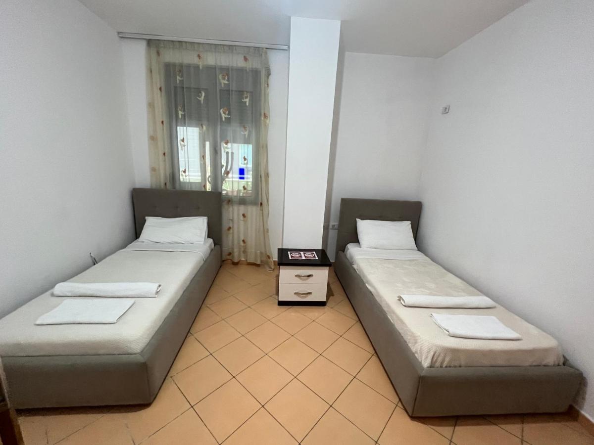 טיראנה Leonard Apartment מראה חיצוני תמונה
