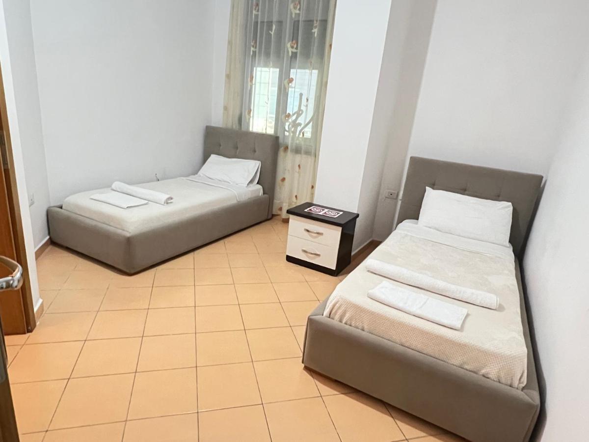 טיראנה Leonard Apartment מראה חיצוני תמונה